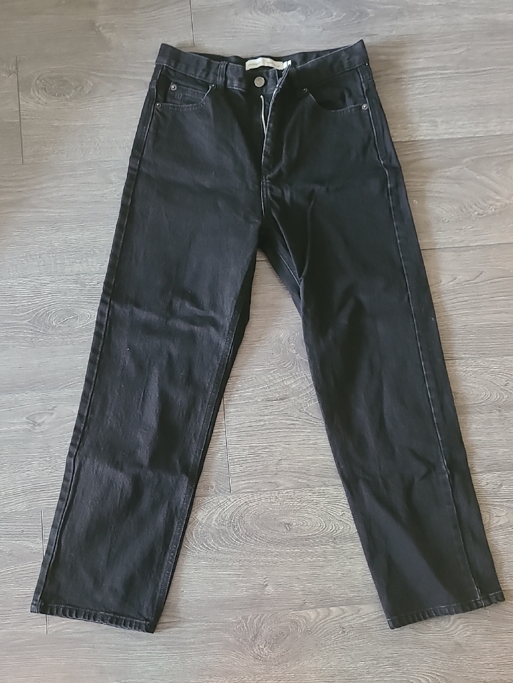 Classic Black Straight Women’s Jeans